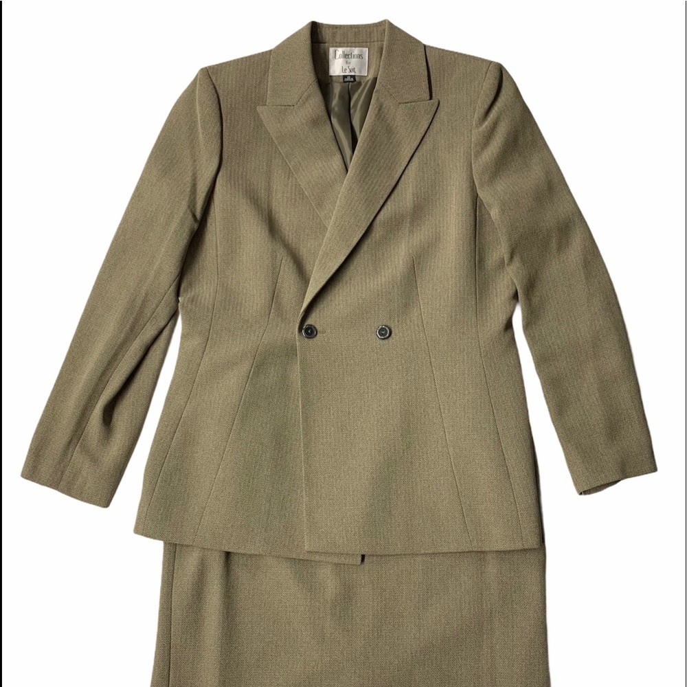 Le Suit Women’s 2PC Lined Sand Mineral Skirt Suit